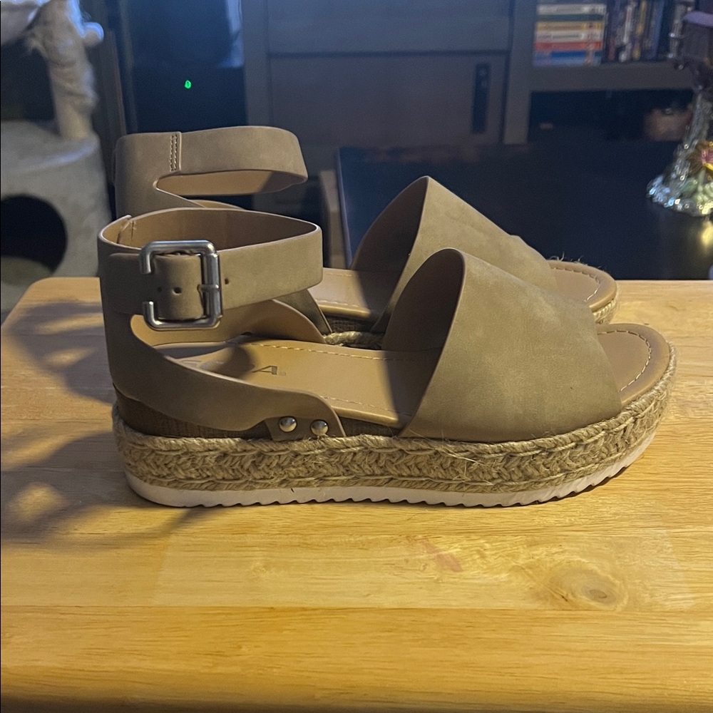 Soda Women's Brown Espadrille Sandals - Picture 2 of 2